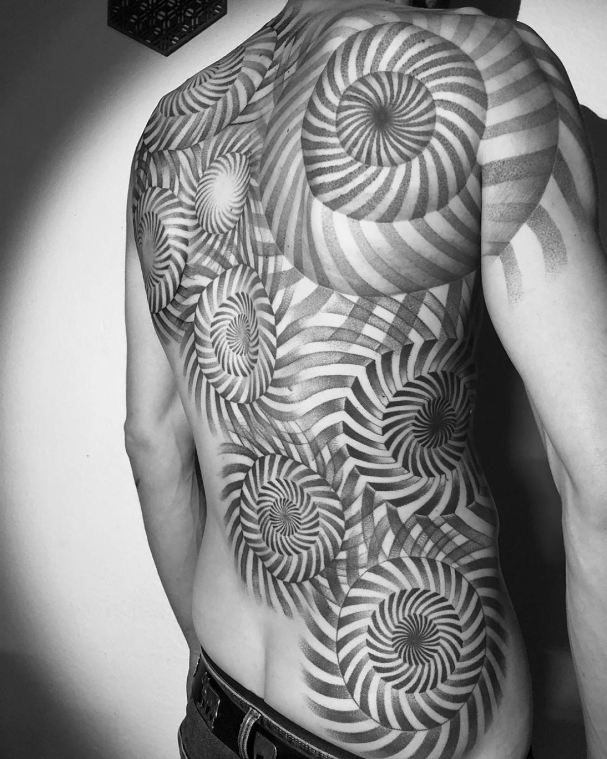 Innovative Geometric Tattoo Inspiration – PAWEL KOZERA