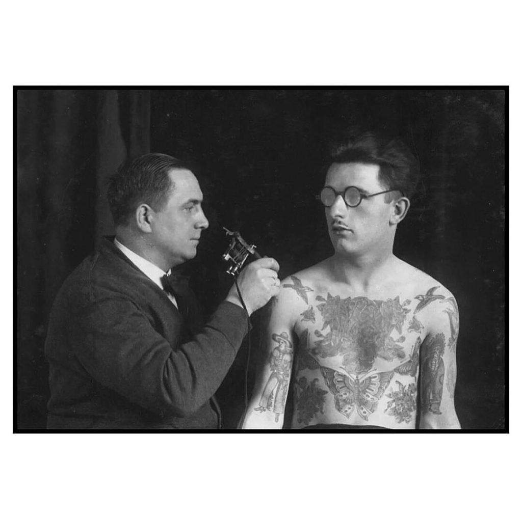 Christian Warlich tattooing Karl Oergel, Hamburg, c.1930s vintage tattoo historical archive photograph