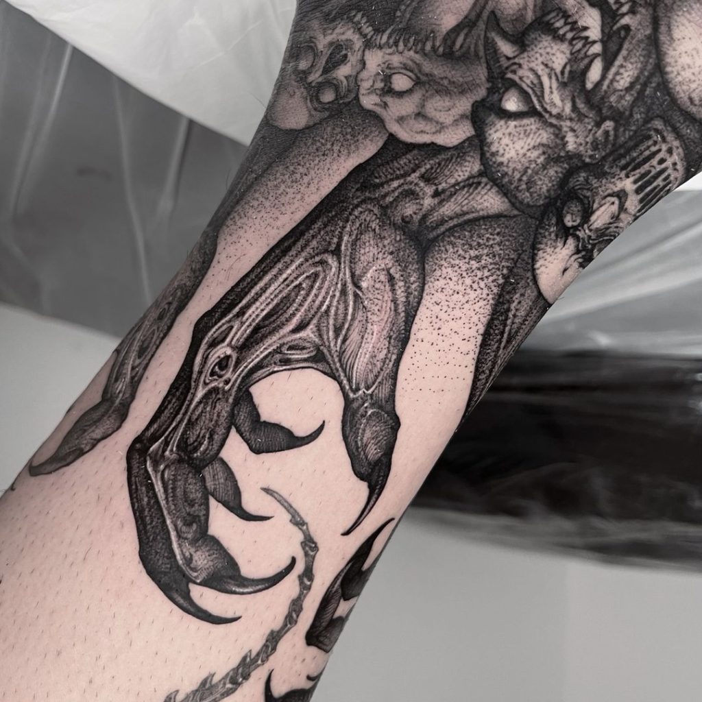 dark blackwork claw tattoo by heukdo